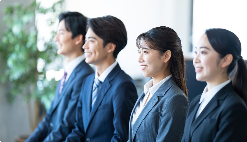 採用情報